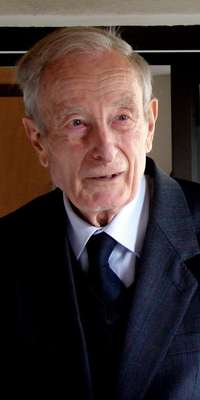 Jacques Friedel, French physicist., dies at age 93